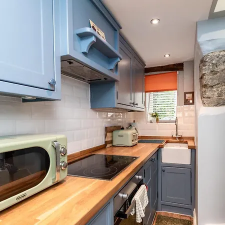 1 Bed In Leyburn 95072 * West Witton