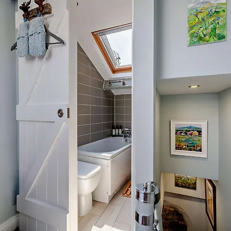 1 Bed In Leyburn 95072 *