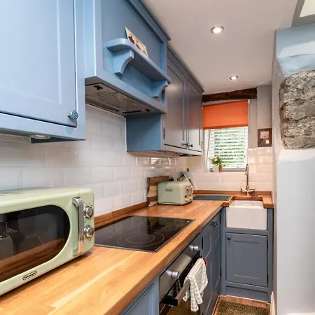 1 Bed In Leyburn Oc-95072 * West Witton